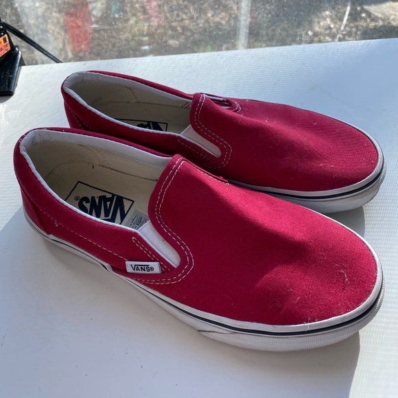 Red Slip-on Vans 🍒🍄❤️ - Picture 1 of 2